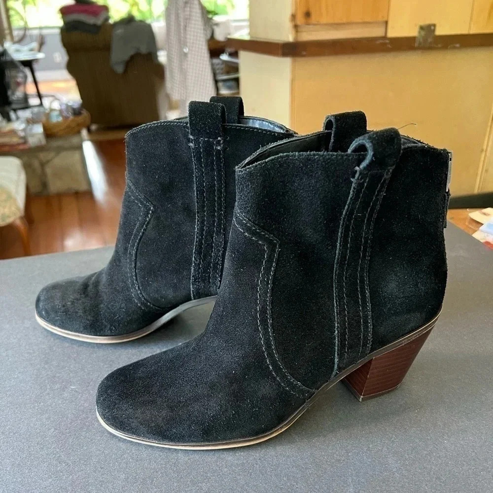 Sam Edelman Black Suede Bootie Size 7.5